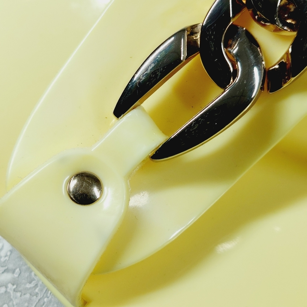 NEW Vince Camuto Evolet Yellow Chain Detail Thong Slide Sandals V86 - Picture 12 of 13